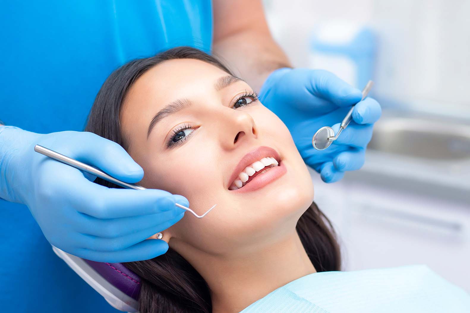 Cosmetic Dentistry Can Enhance Your Social Life